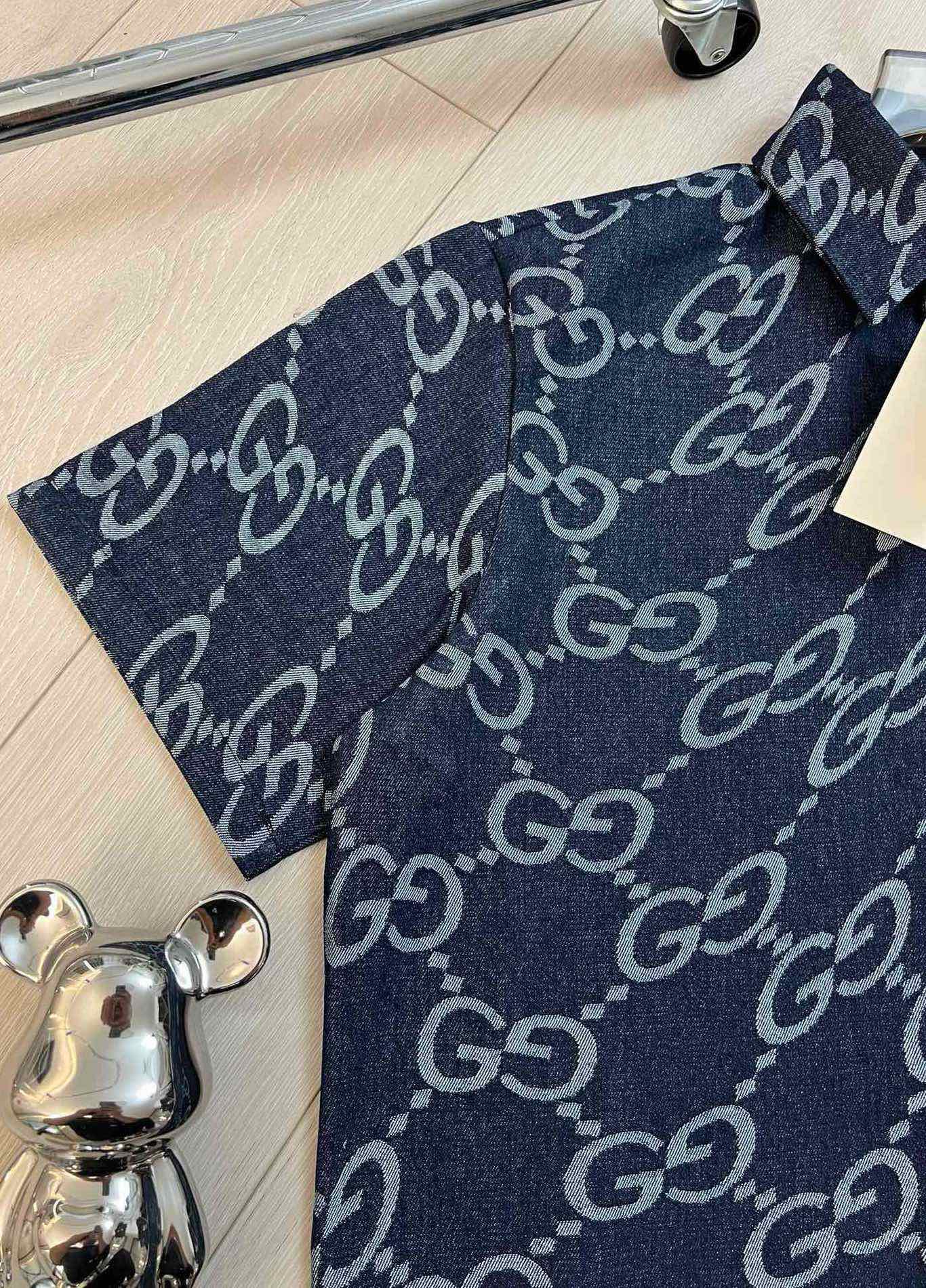【GUCCI公式旗艦店】クッチ デニム半袖シャツ ご好評に付き再入荷！