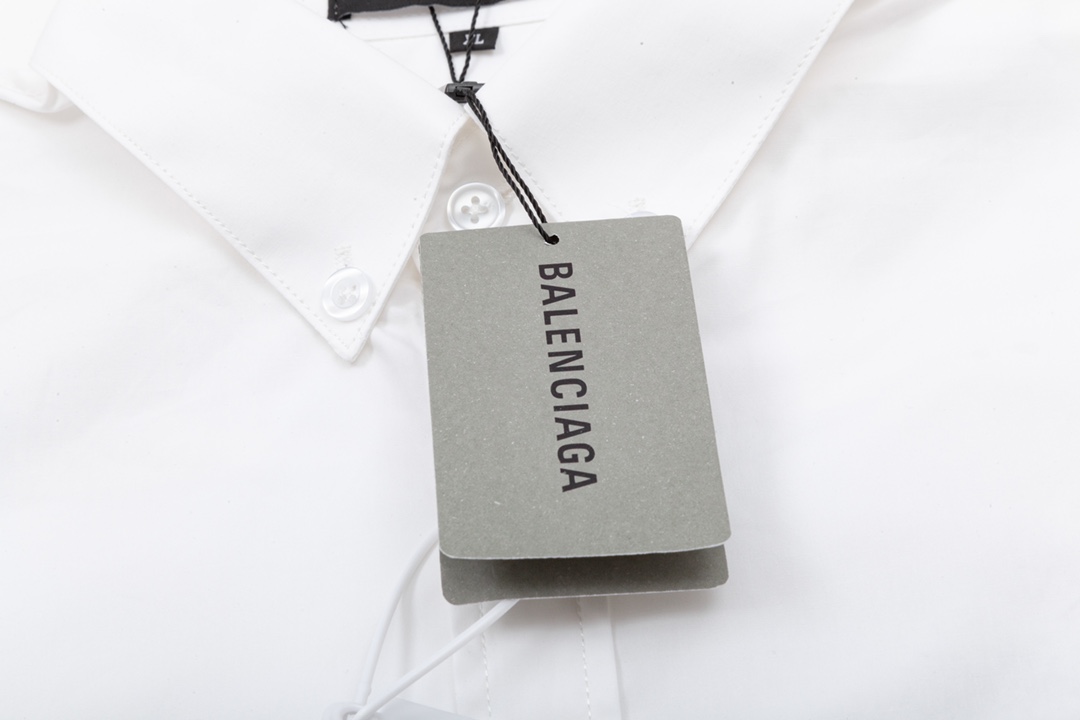 【BALENCIAGA 公式旗艦店】バレンシアガ 半袖シャツ ご好評に付き再入荷！