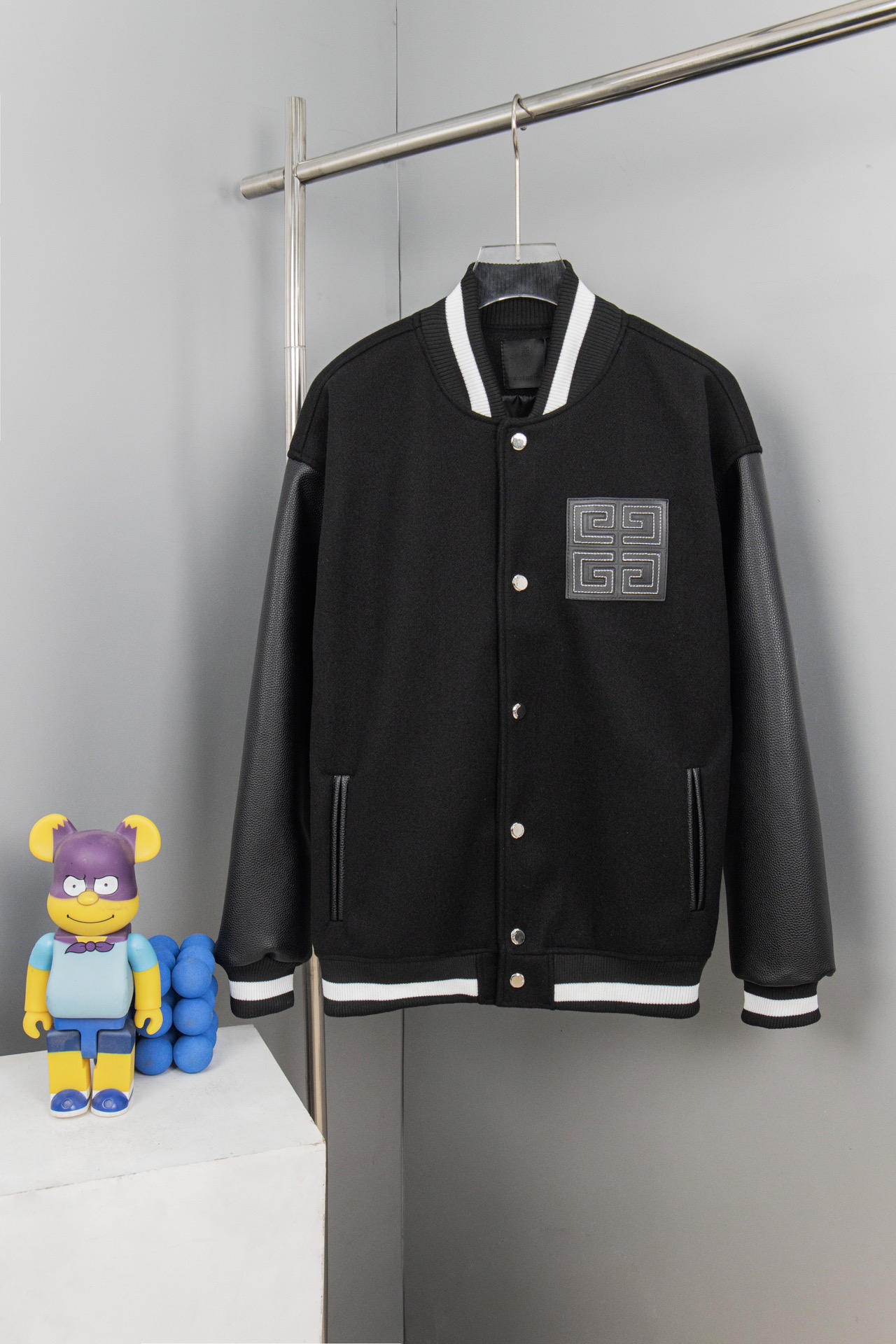 【GIVENCHY旗艦店】野球服のジャケット 男女兼用、ご好評に付き再入荷！