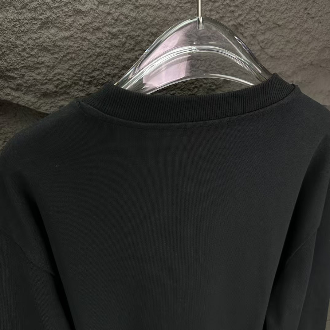 【GIVENCHY 公式旗艦店】ジバンシー 丸首の衛衣 スウェットご好評に付き再入荷！
