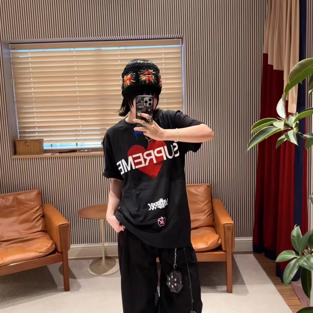 Supreme Announcing Tee Love ロゴ アメリカンストリートトレンド半袖Tシャツ