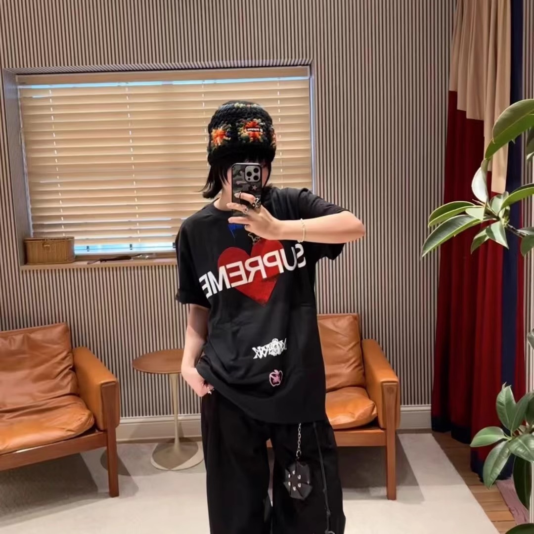 Supreme Announcing Tee Love ロゴ アメリカンストリートトレンド半袖Tシャツ