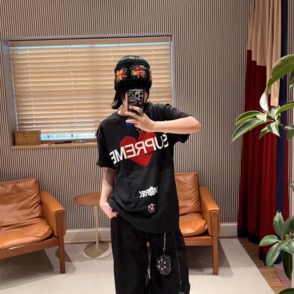 Supreme Announcing Tee Love ロゴ アメリカンストリートトレンド半袖Tシャツ