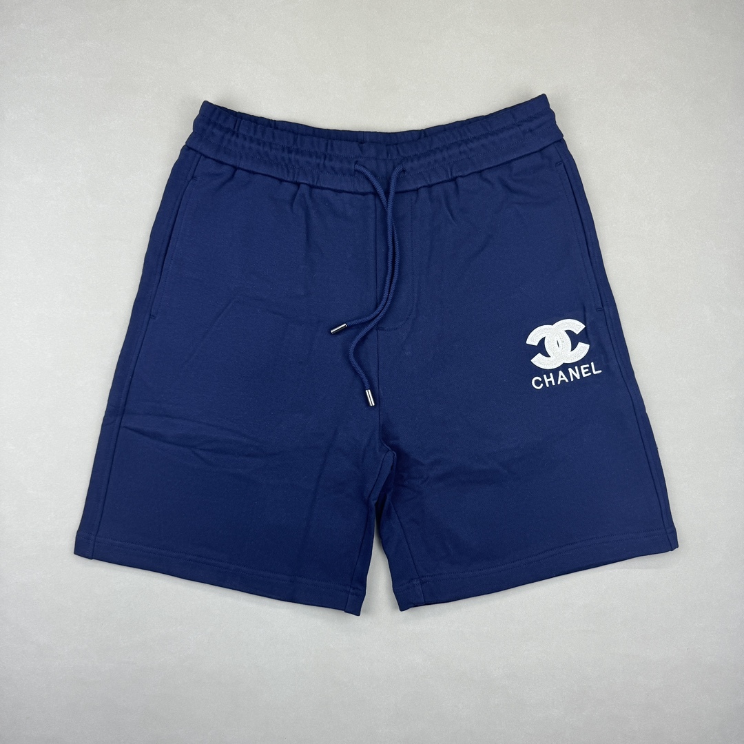 シャネル 25 新作 ダブルC 刺繍 ショートパンツ