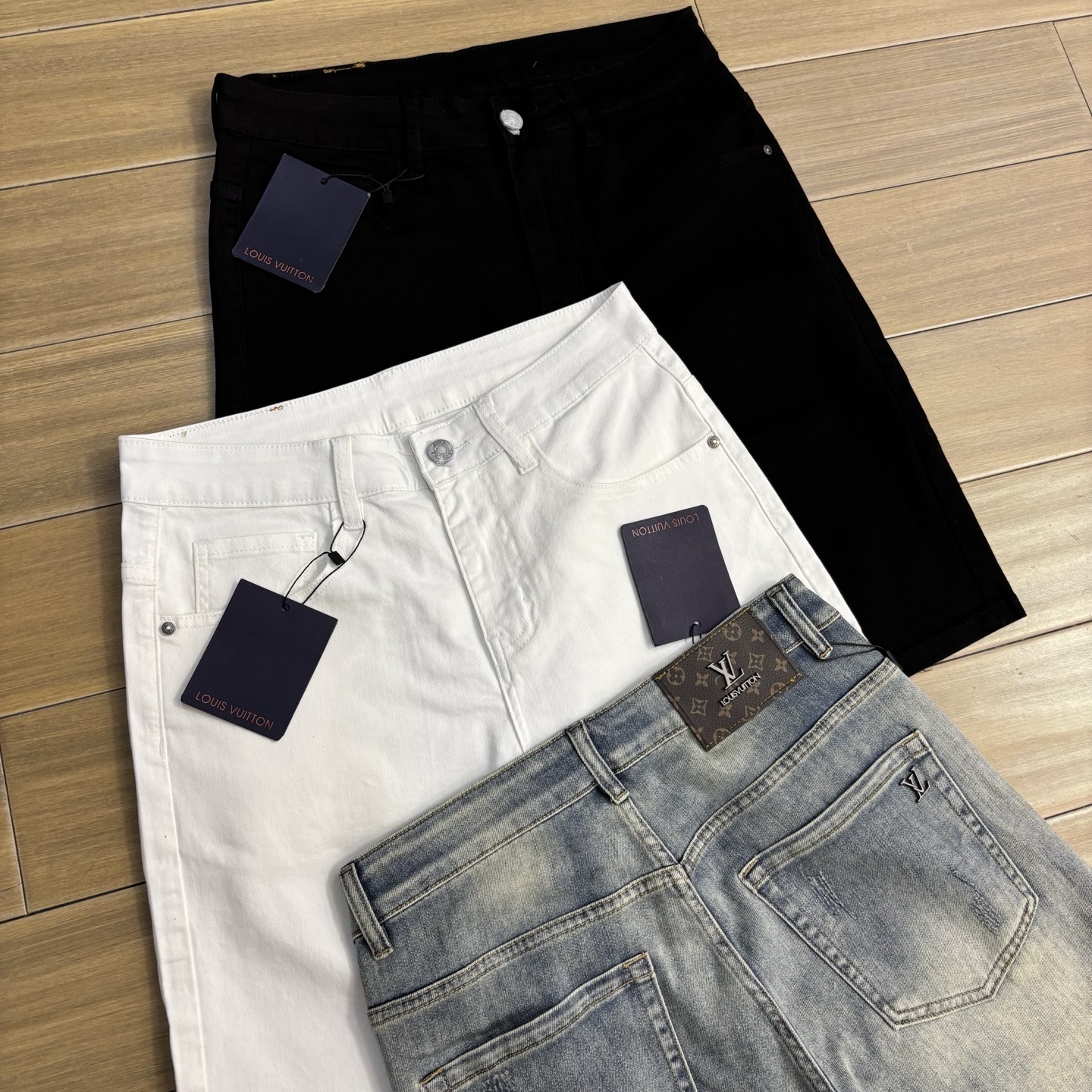 LV ルイ・ヴィトン LV デニム ショーツはスタイリッシュで実用的、たまりません!