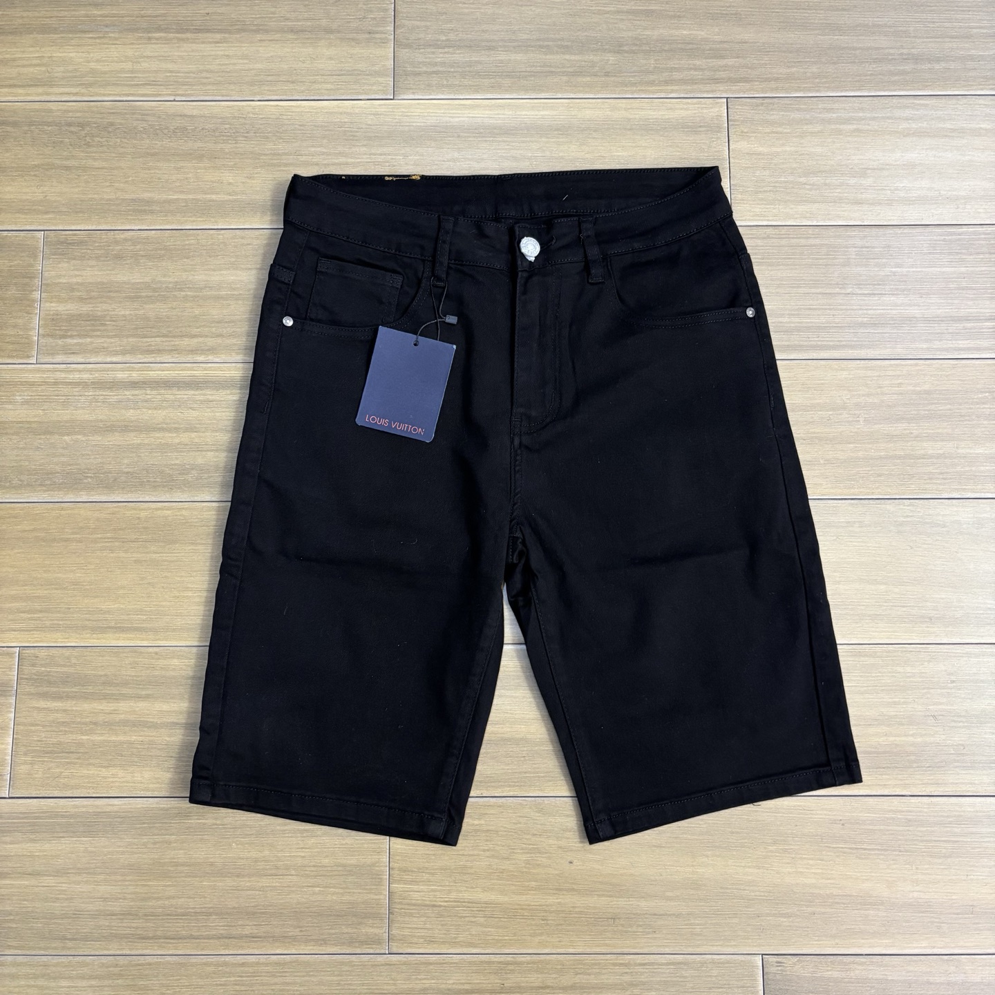 LV ルイ・ヴィトン LV デニム ショーツはスタイリッシュで実用的、たまりません!