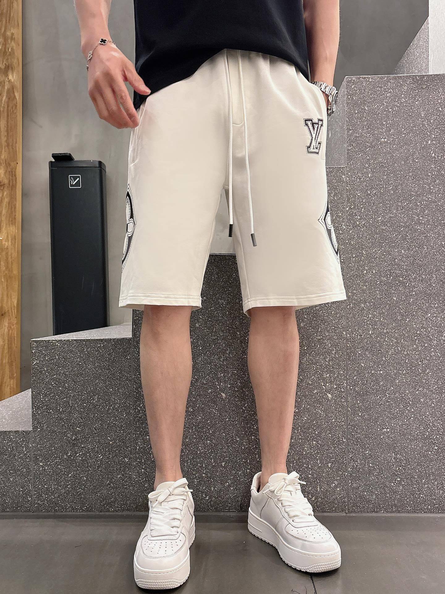 LV ルイ・ヴィトン 2025SS 新作 ショートパンツ クラシックな刺繍入り花びらショートパンツ