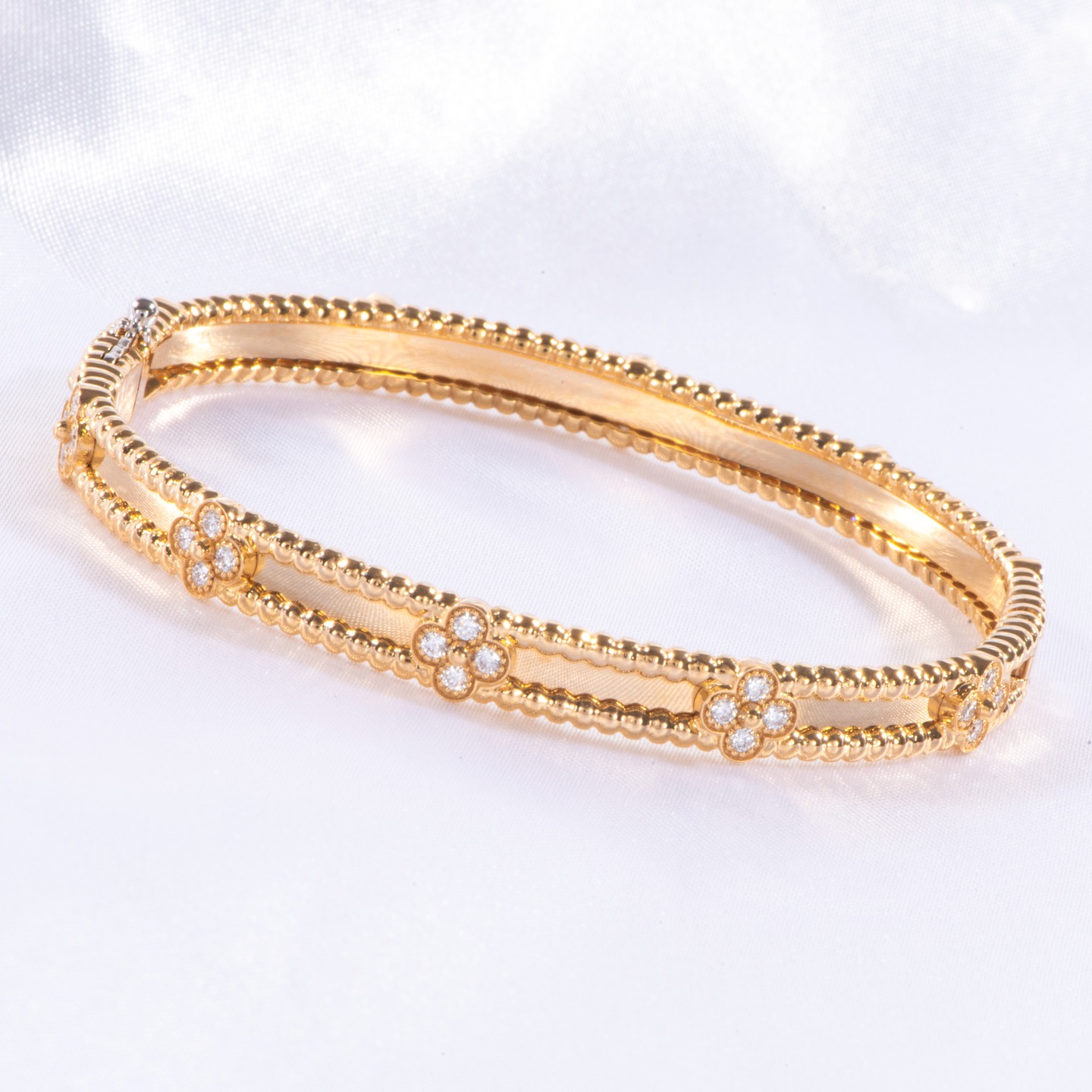 ヴァンクリーフ＆アーペル Perlée ダイヤモンド ブレスレット