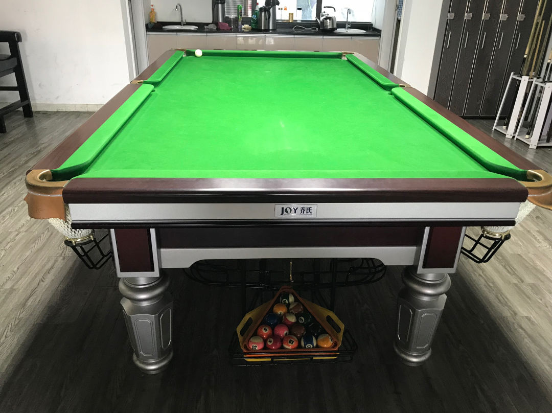 乔氏银色台球桌