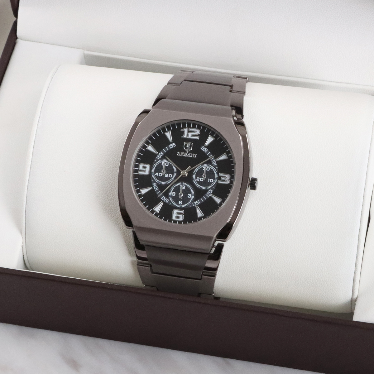 New Fashion Men's Tonneau Steel Strap Watch Casual Quartz Watch