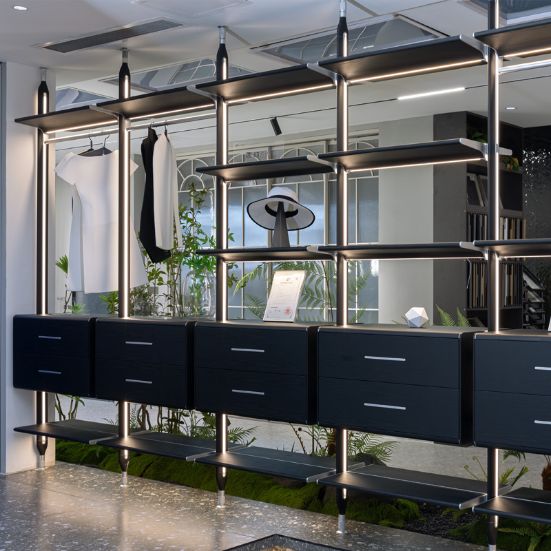 ITALIAN STYLE COLUMN DRESSING ROOM