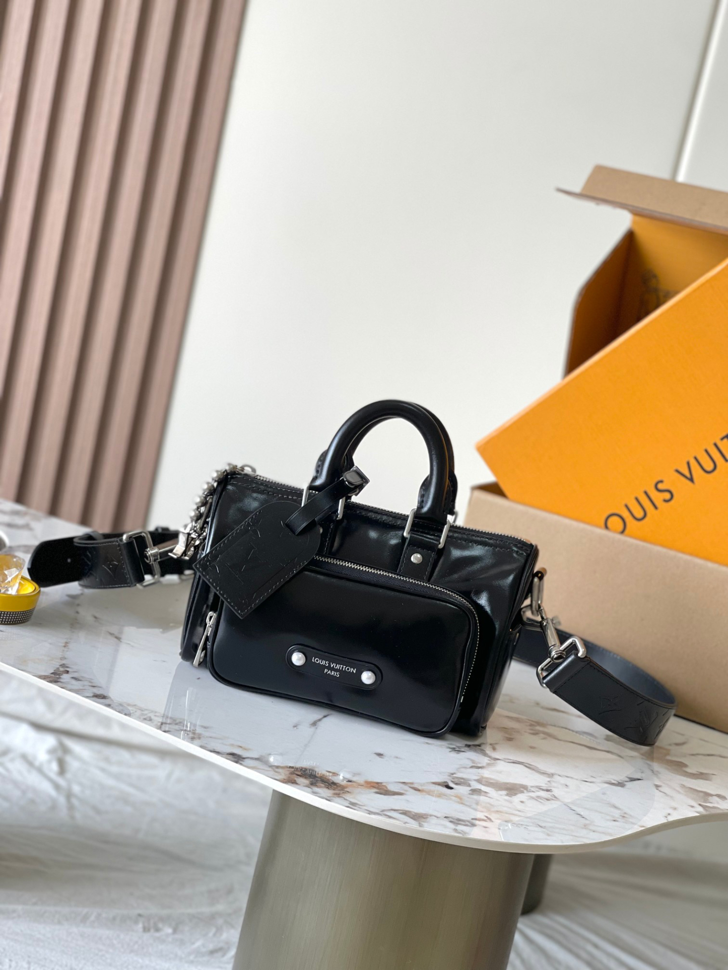 関税込 LV Keepall Cargo 25 ファッションショーハンドバッグ Louis Vuitton Keepall Cargo Bandoulière 25 Bag | Grailed