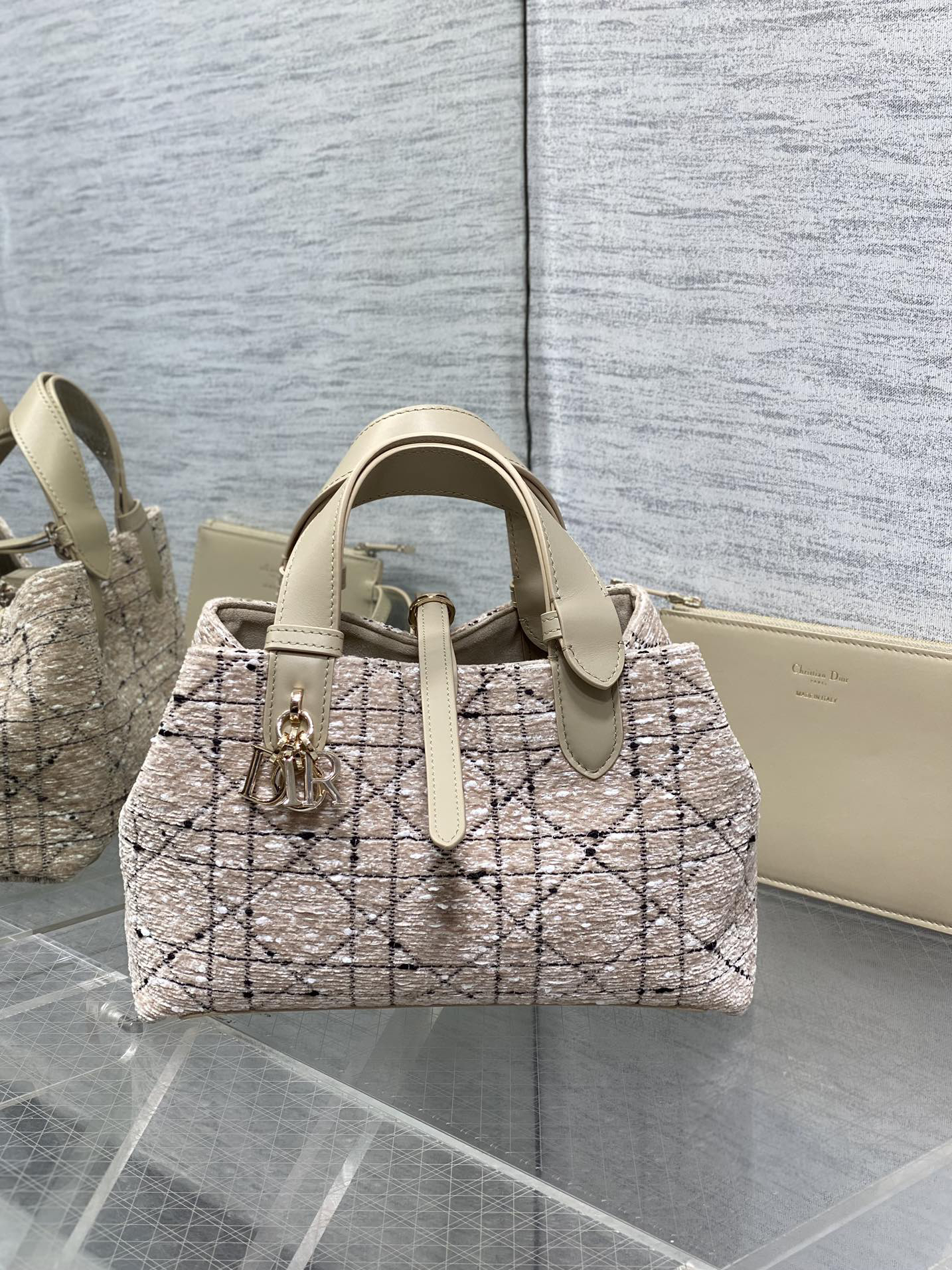 Dior LadyDior 黒 ナイロン キルティング クラッチ ショルダー Dior LadyDior 黒 ナイロン キルティング クラッチ ショルダーΩ