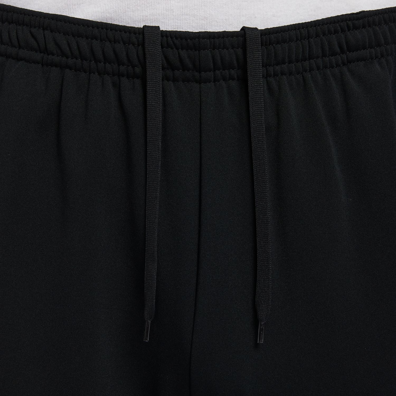 ナイキ アカデミー ウィンター ウォリアー