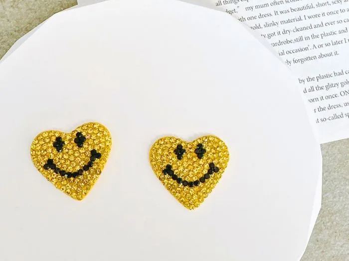 ラインストーン付き　ニコニコハート