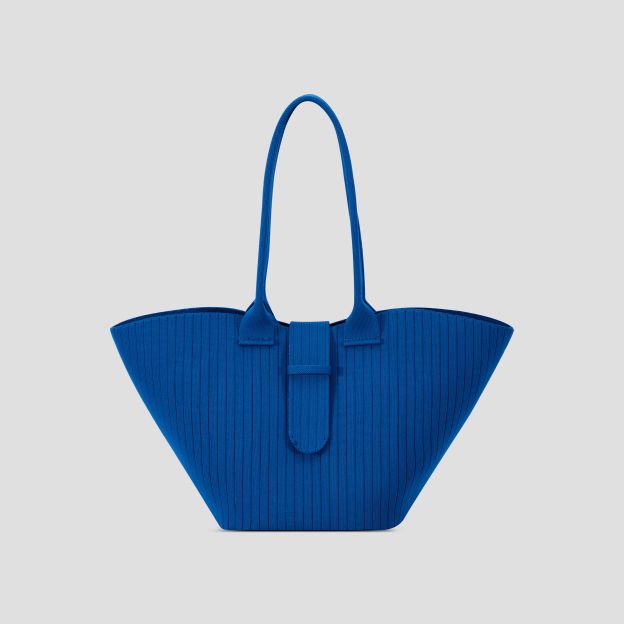 Dumpling-shaped bag