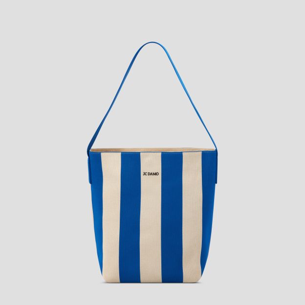Casual bucket bag