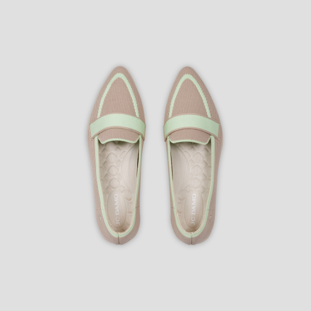 Pointed-Toe Flats(Cecil)