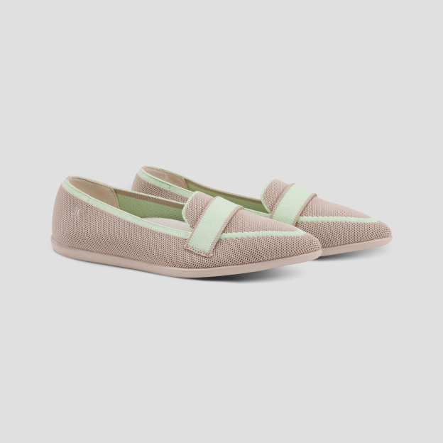 Pointed-Toe Flats(Cecil)