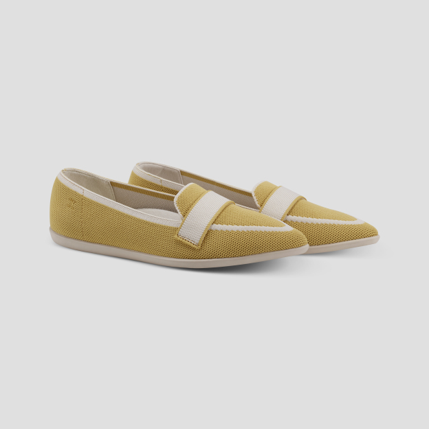 Pointed-Toe Flats(Cecil)