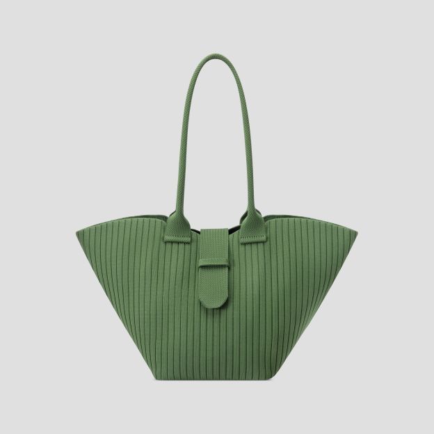 Dumpling-shaped bag