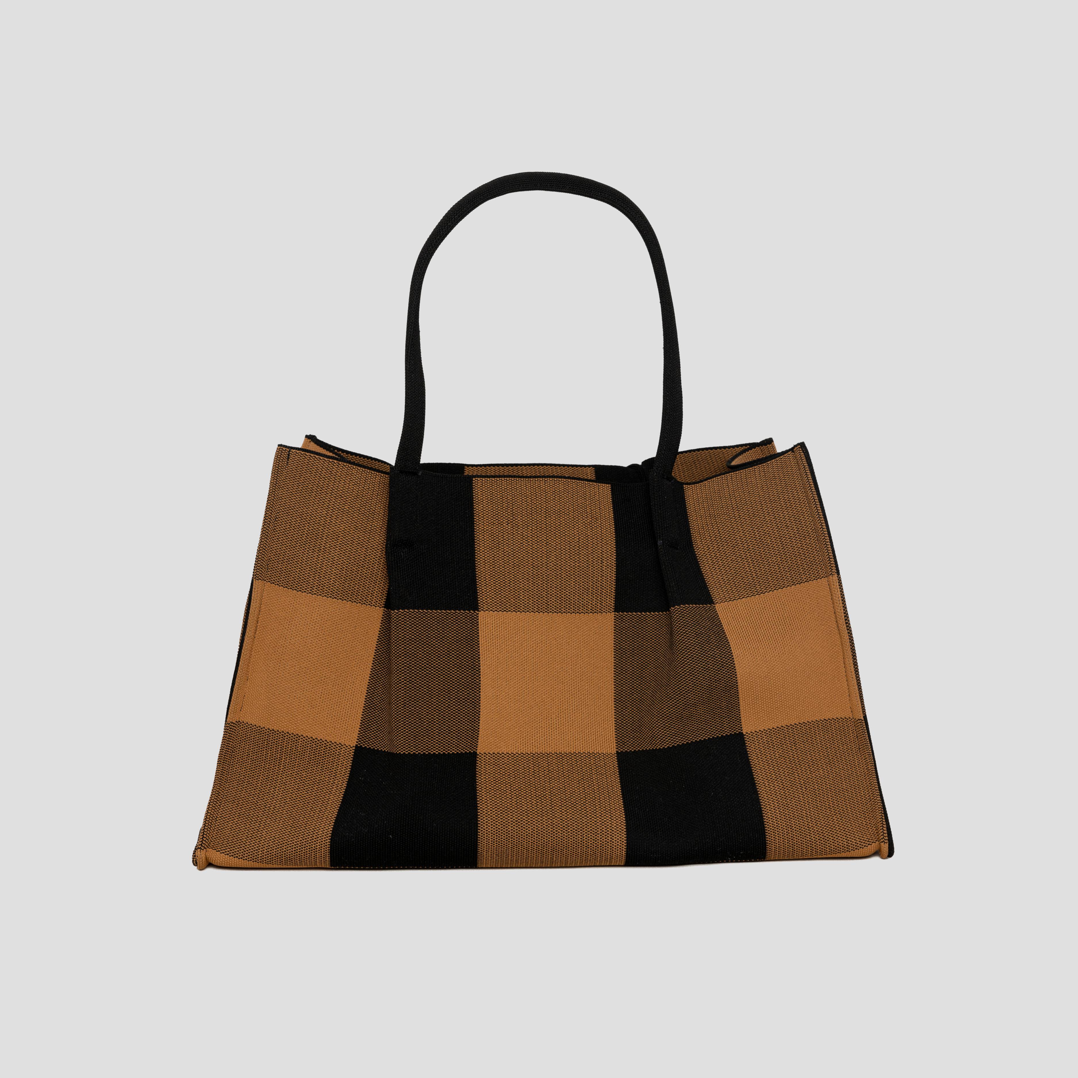 Pleated tote bag