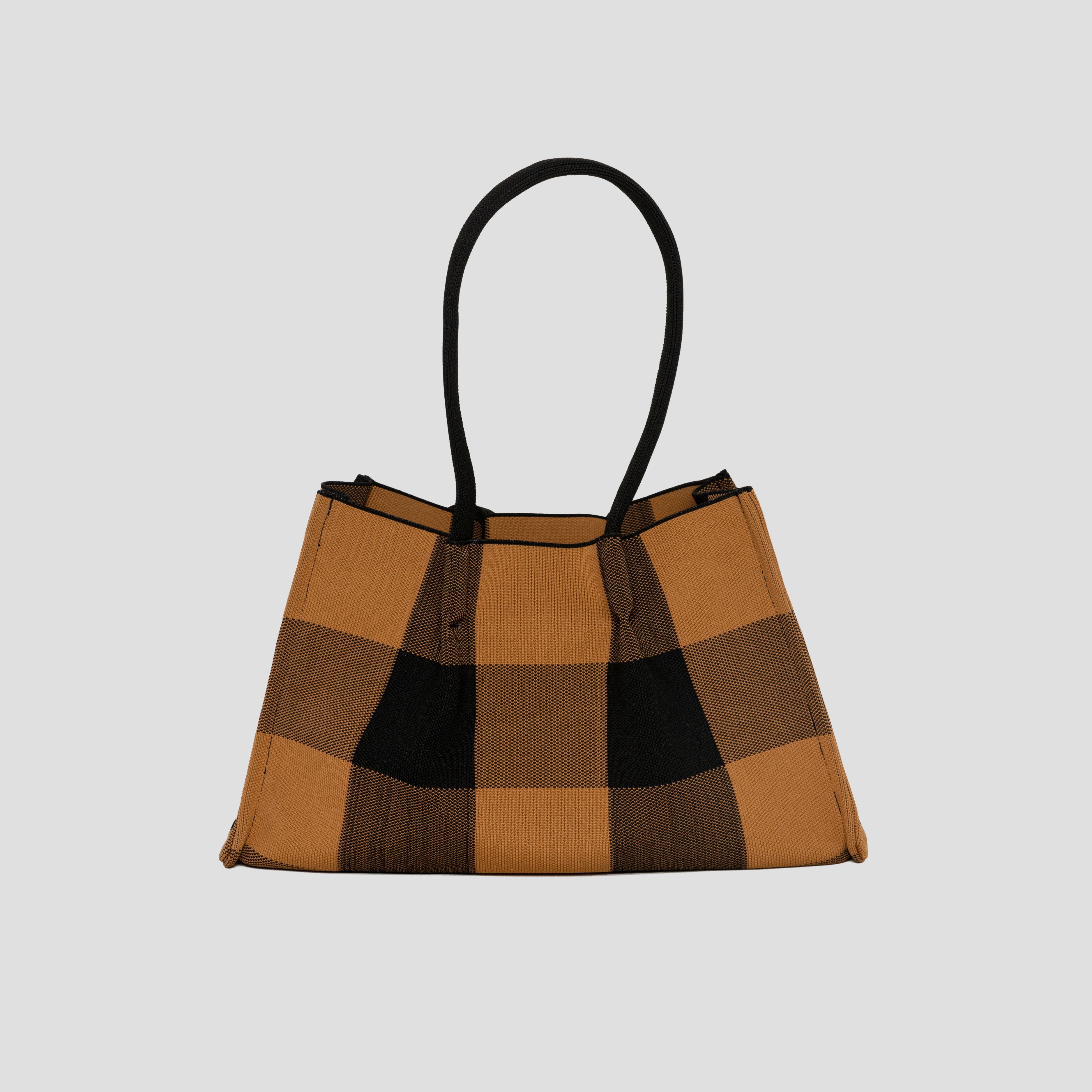 Pleated tote bag