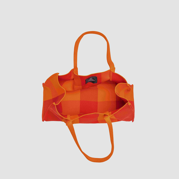 Pleated tote bag