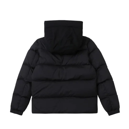 【公式認定ストア】MONCLER Madeira モンクレール 定番ダウンコート 限定発売中！多くの著名人やセレブに愛用されています! 爆買い！即完売必至