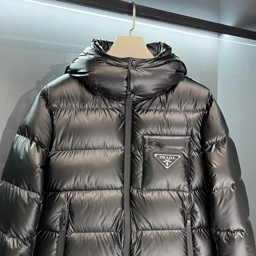 PRADAプラダ 冬のダウンジャケット 旬の新作 ユニセックスMONCLER