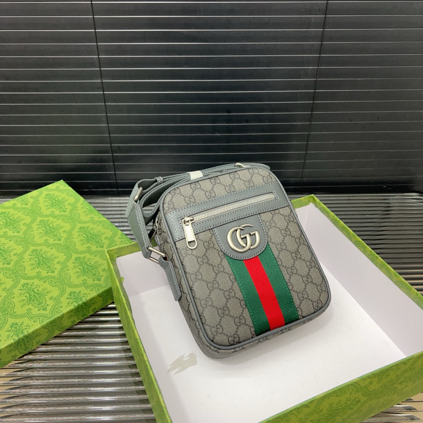 P285 Gucci グッチ Ophidia プリントのシングルショルダーバッグ