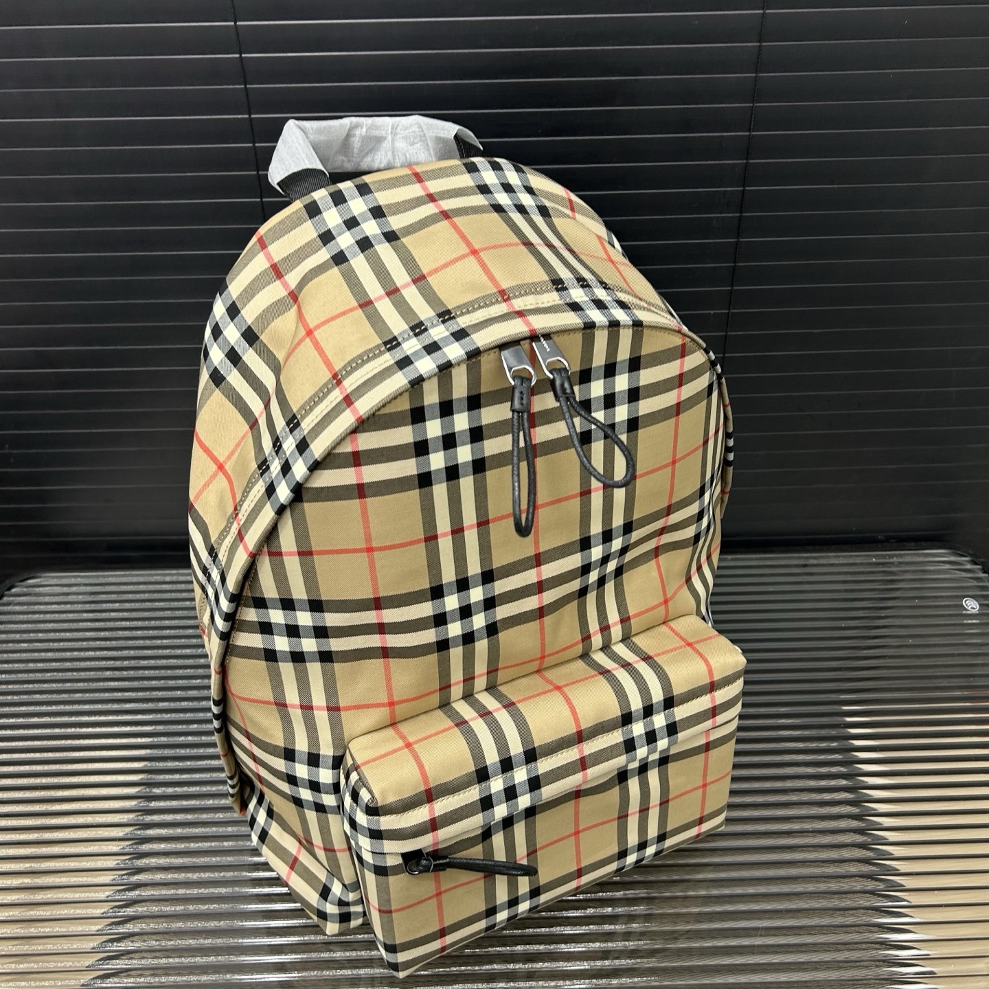 P260 Burberry バーバリー Vintage の格子模様とストライプのキャンバスダブルショルダーバッグ。