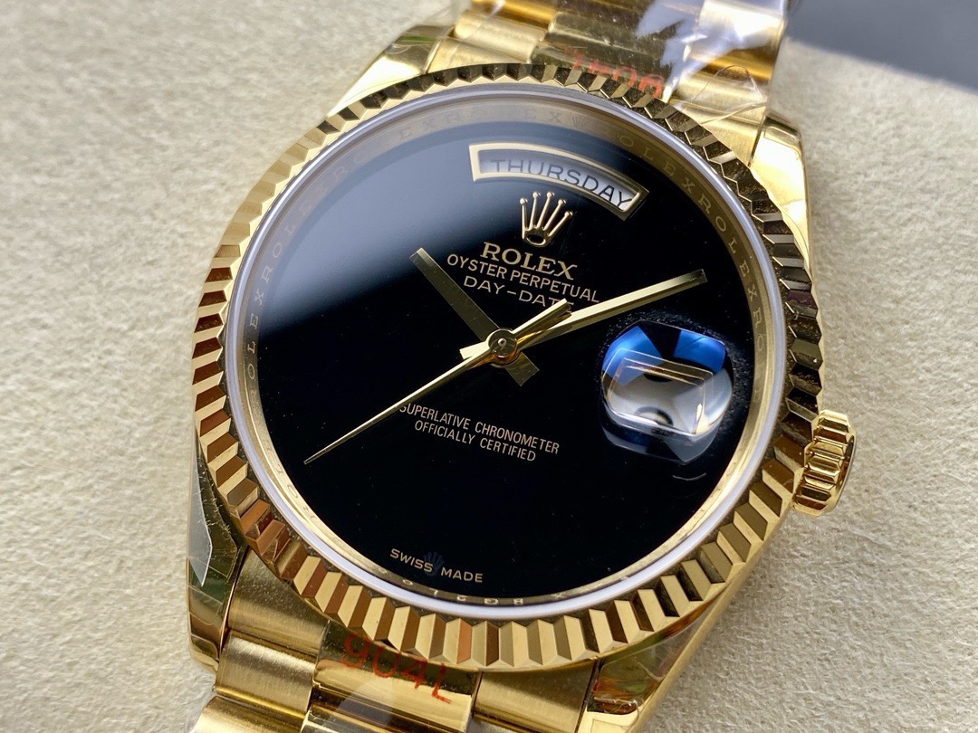 NEW 2025 新2025ロレックス デイトジャスト 40mm ブラックダイアル ベージュゴールドケース ロレックス