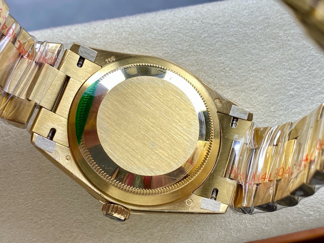 NEW 2025 新2025ロレックス デイトジャスト 40mm ブラックダイアル ベージュゴールドケース ロレックス