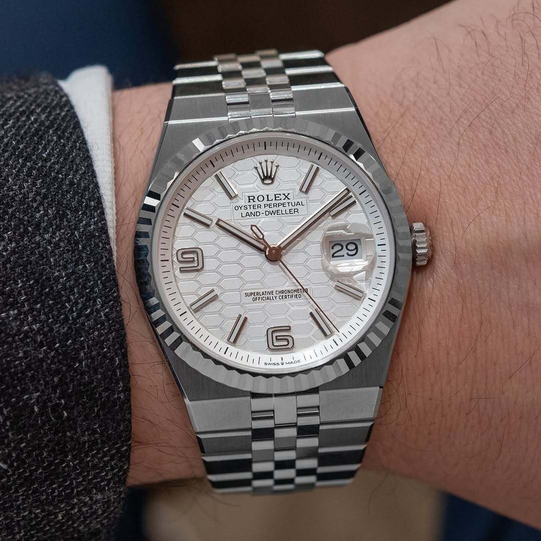 NEW 2025 ロレックス（スイスの腕時計ブランド）Rolex  Land-Dweller 40mm機械式時計