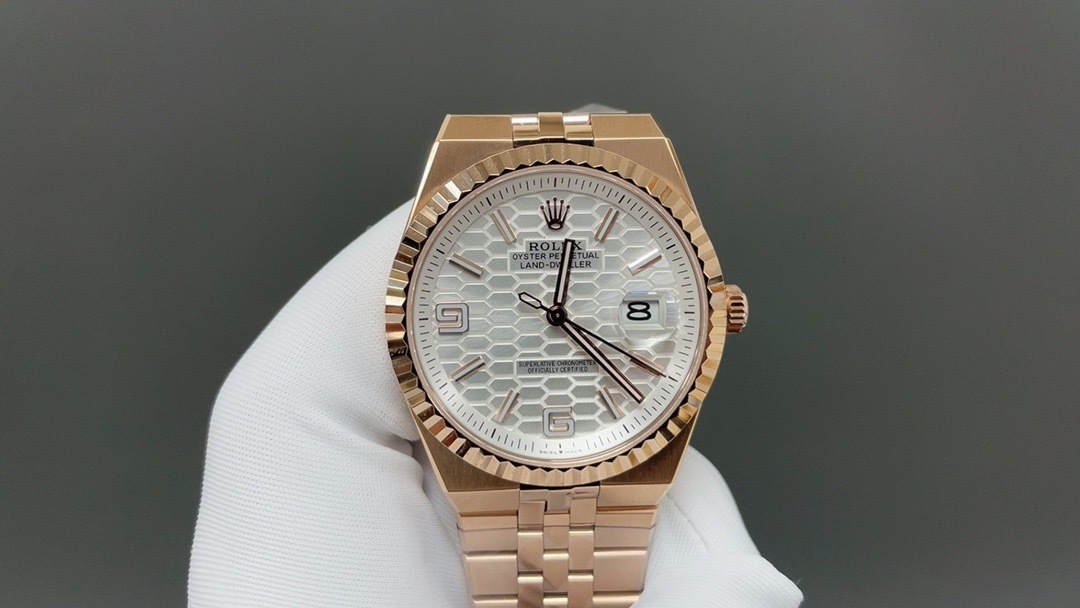 NEW 2025 ロレックス（スイスの腕時計ブランド）Rolex  Land-Dweller 40mm機械式時計
