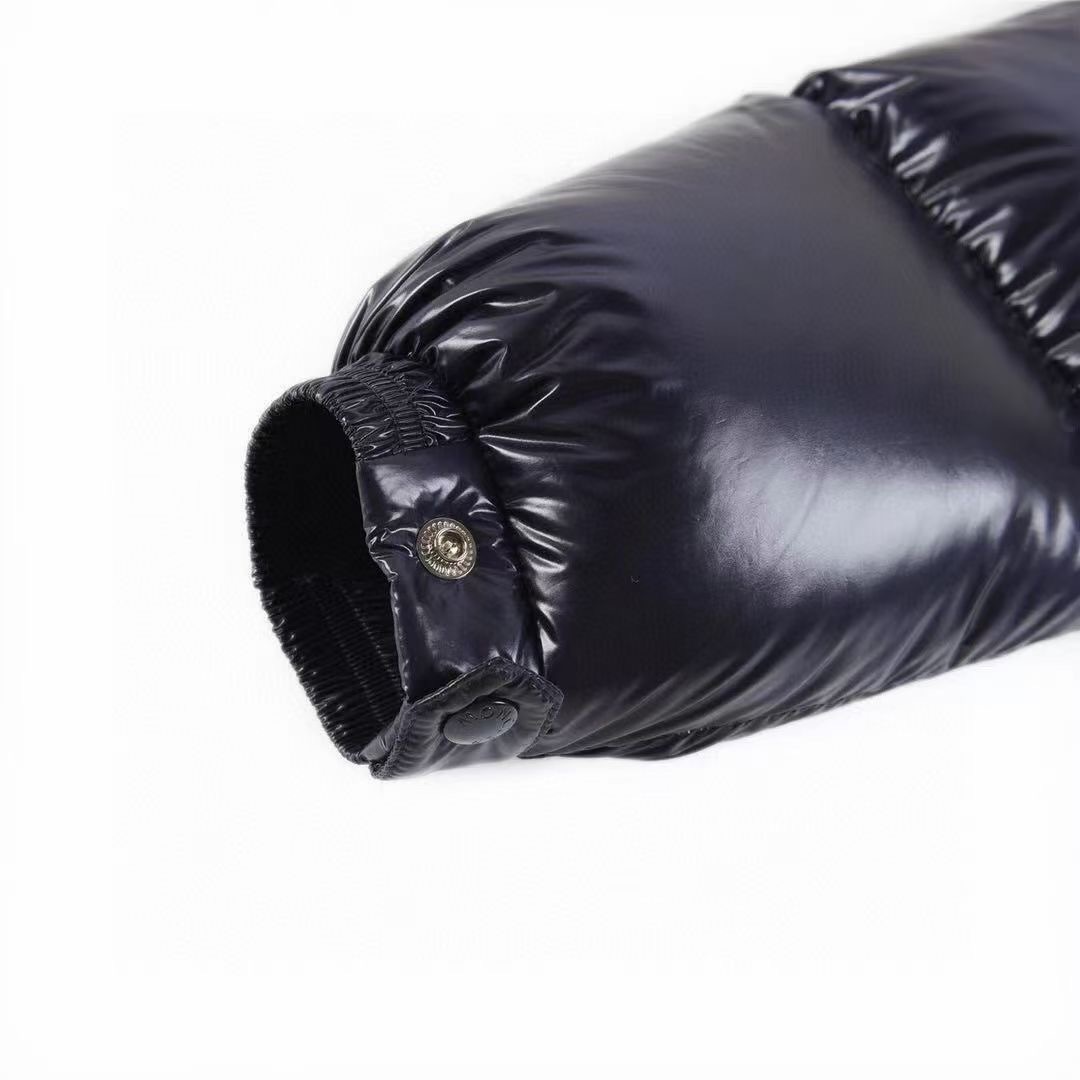 MONCLER ダウンジャケット Montbeliard（ユニセックス）「三色ストライプジッパー」(さんしょくストライプジッパー)