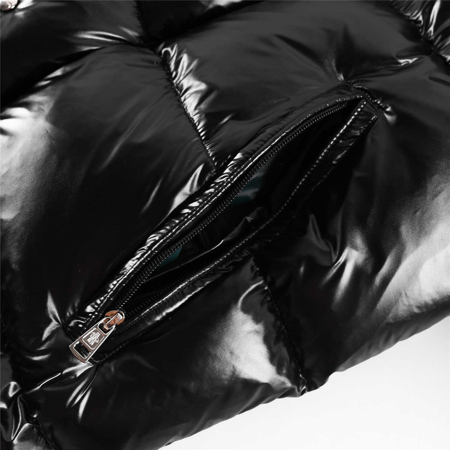 MONCLER ダウンジャケット MAYA（ユニセックス）「ベスト」(べすと)