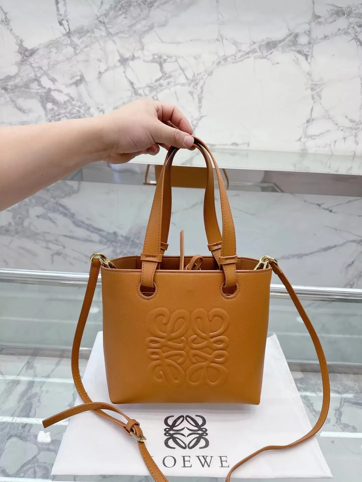 Loewe ブラウン クラシック バケット バッグ