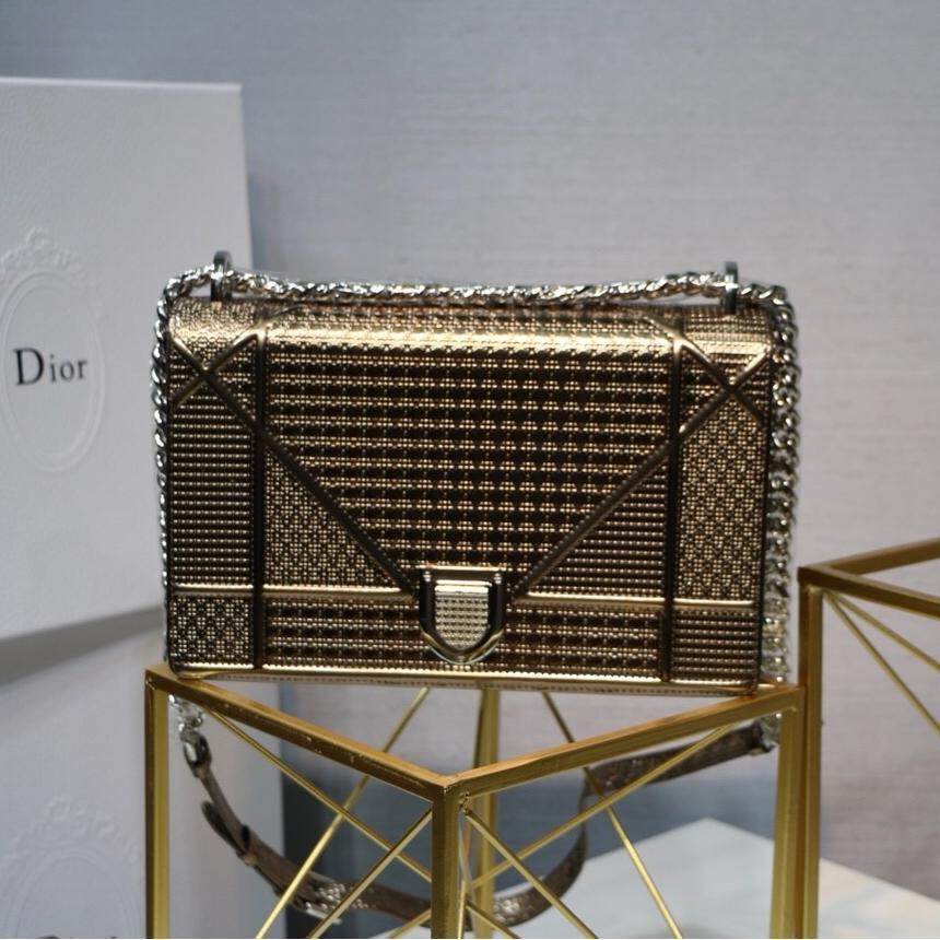 Dior(ディオール) カーフスキン Diorama バッグ 3色