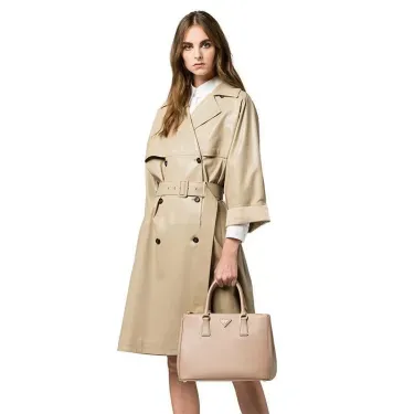 STORY雑誌掲載！高垣麗子さん愛用の新作バッグが登場！PRADA ガレリア スモール スクエア バッグ！！まさに「今」持ちたい！