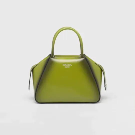 Prada 2022年秋冬ファッションショーに登場し！「CLASSY雑誌」掲載！松島花同項☆Supernovaレザーハンドバッグ！