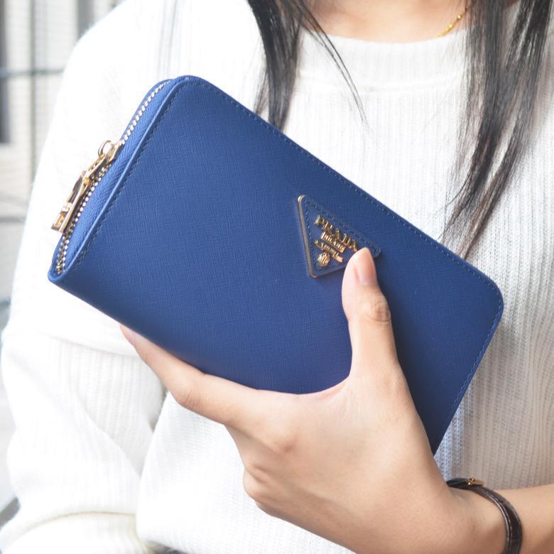 PRADA(プラダ) サフィアーノレザー 財布 ブルー