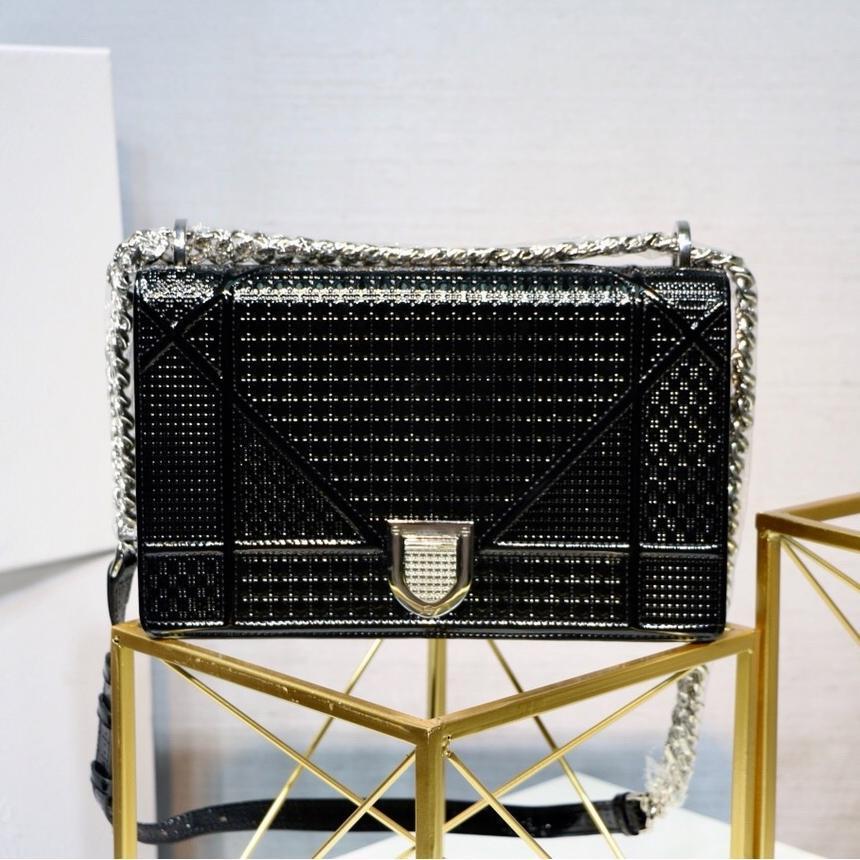 Dior(ディオール) カーフスキン Diorama バッグ 3色