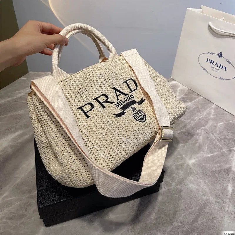 限定30個！売り切れ次第終わり！【PRADA |公式サイトは正規品】雑誌「BAILA」7月号掲載！長澤まさみさん同項 のする限定版“ラフィアトートバッグ”が登場！