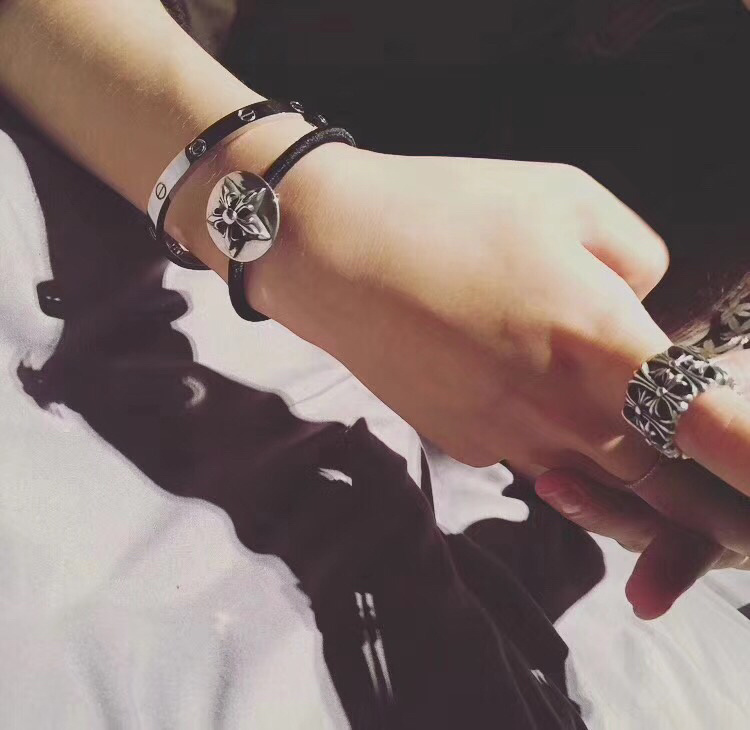 Chrome Hearts（クロム・ハーツ）の五角星形のヘアバンドとブレスレットの二用アイテム