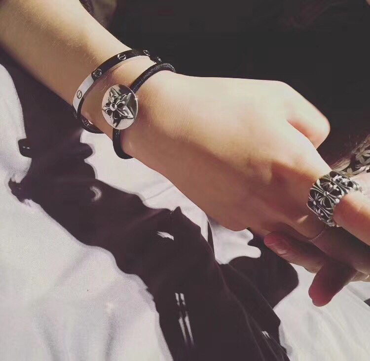 Chrome Hearts（クロム・ハーツ）の五角星形のヘアバンドとブレスレットの二用アイテム