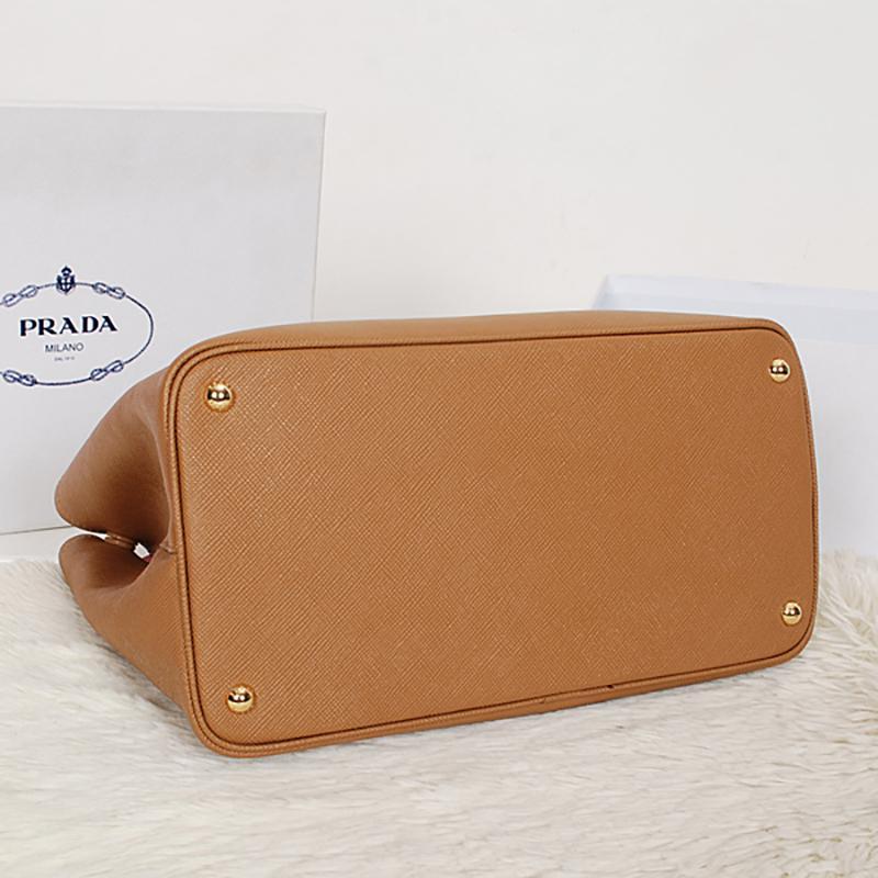 PRADA(プラダ) ダブルバッグ ブラウン