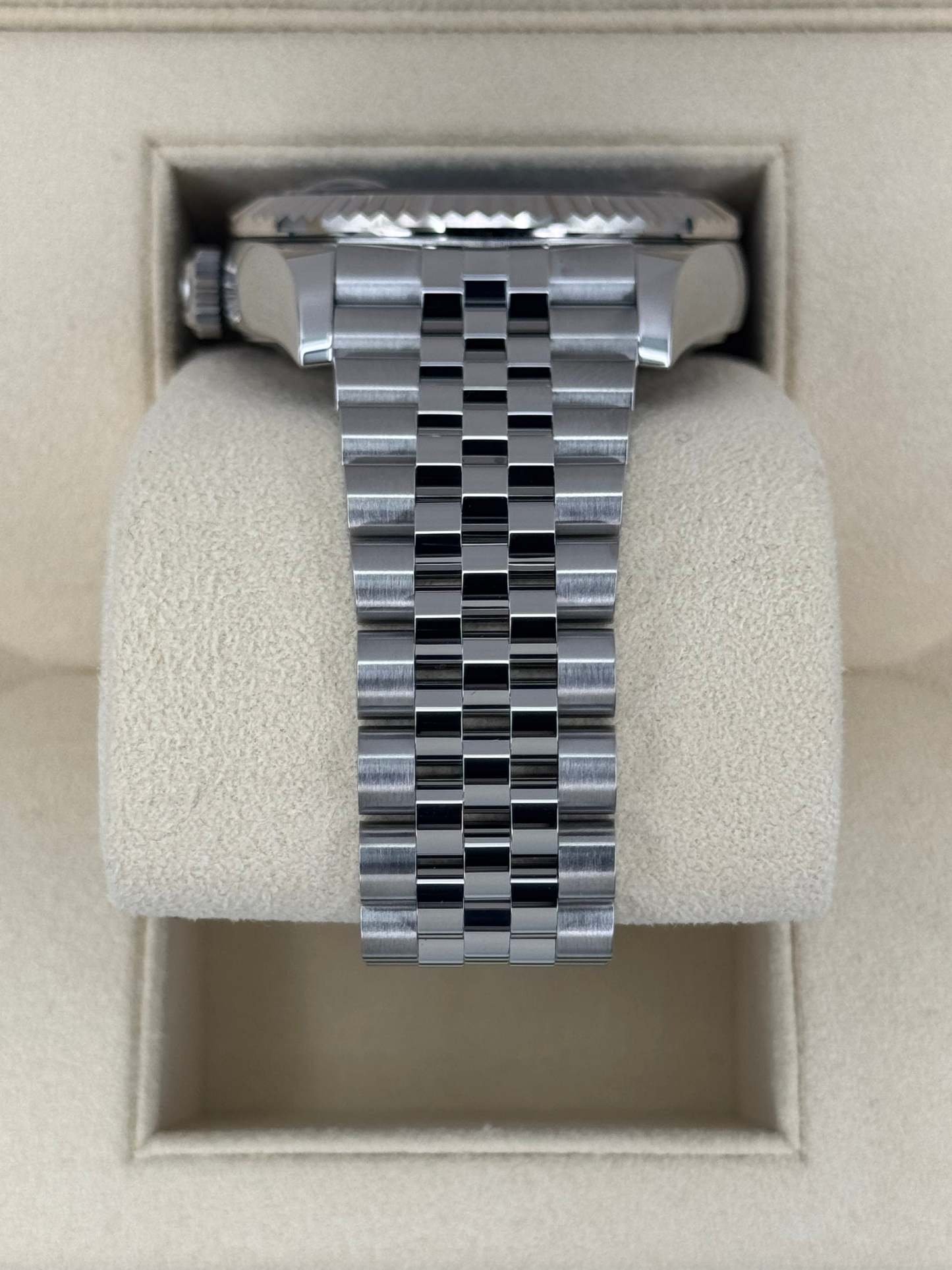 NEW 2024 ロレックス スカイドゥエラー 42mm 336934 ジュビリーブルーダイヤル
