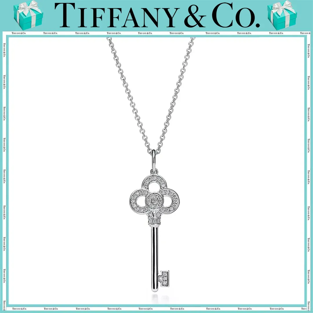 【国内発送/直営店】Tiffany Keysシリーズです プラチナ ダイヤモンド クラウンキー ペンダント